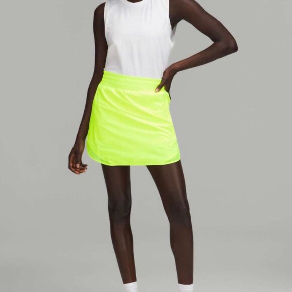 6925 Lululemon Hotty Hot High-Rise Skirt *Long in Highlight Yellow ($78) sz 10 - Picture 2 of 7